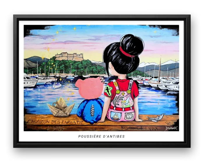 affiche issue d'une peinture originale représentant une fillette et son ourson assis face au port d'antibes, regardant l'horizon, dans une atmosphere douce et contemplative